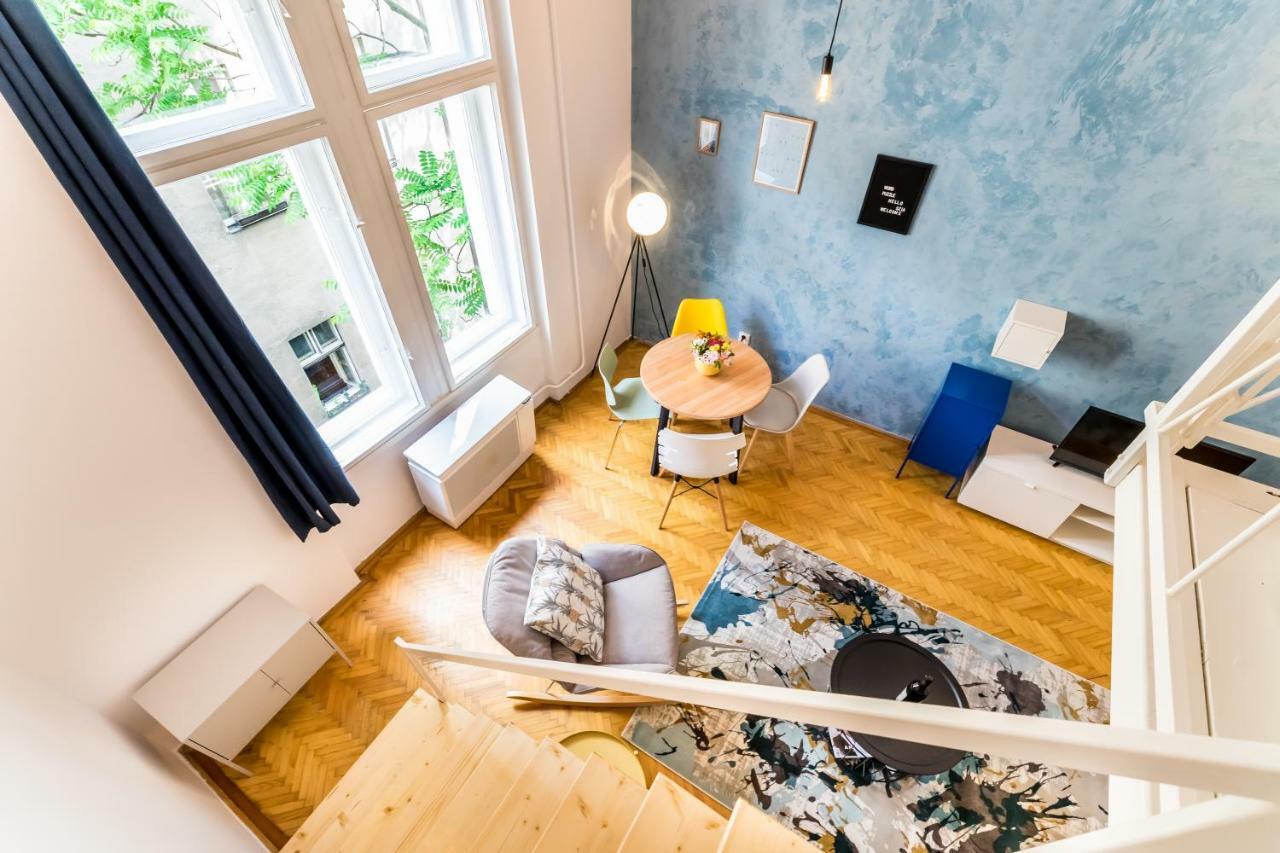 Bpr Azure Desire Studio Budapest Esterno foto